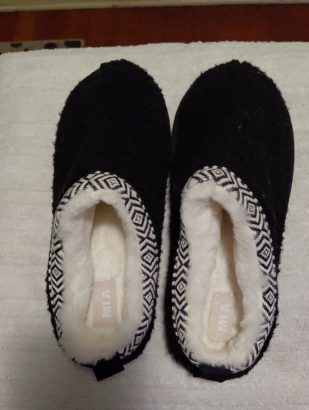 MIA Black Faux-Fur Lined Slip-On Slippers with Patterned Trim